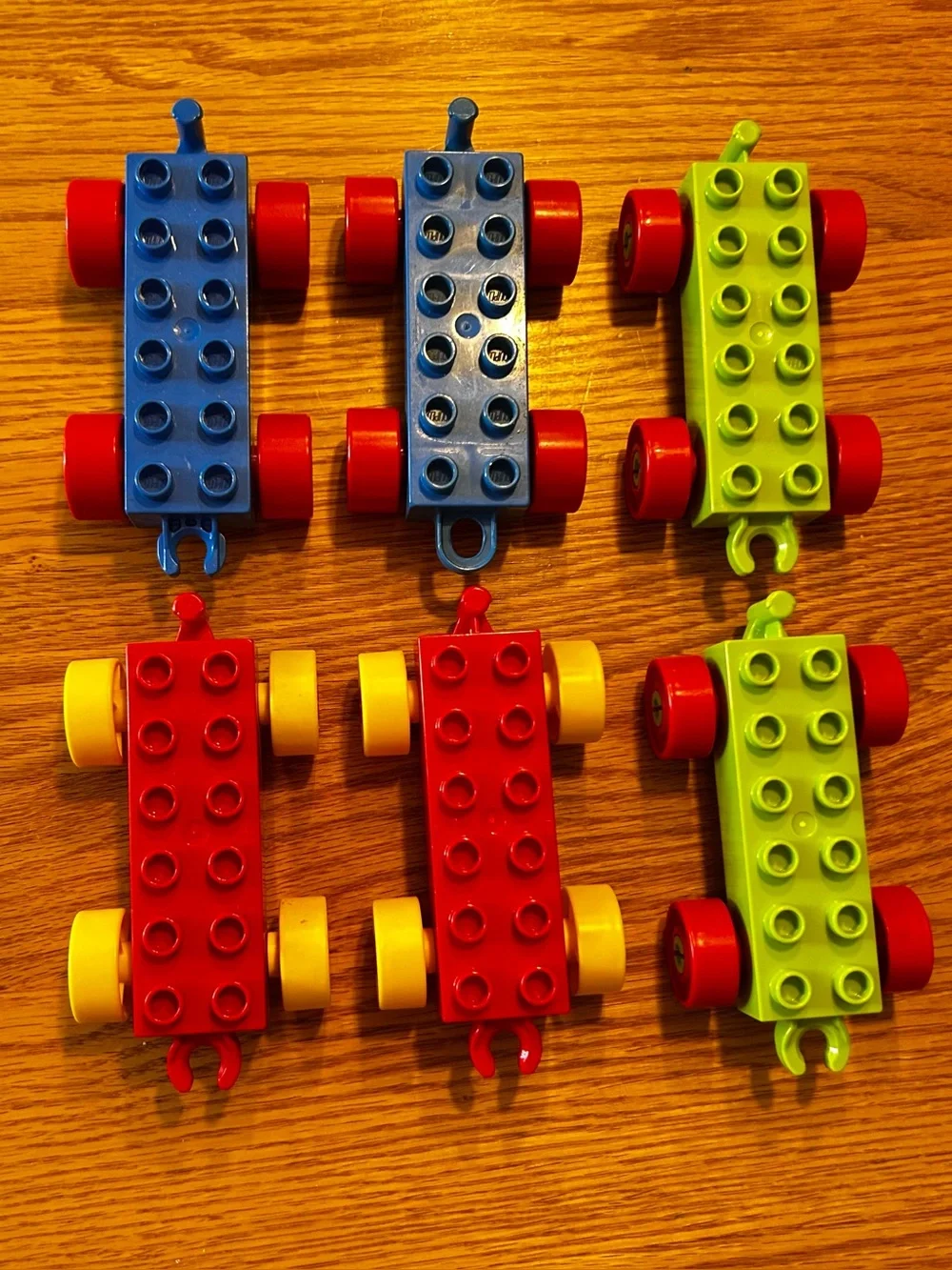 Lego Duplo 2 X 6 Vehicle Chassis Bases Open Hitch End Lot Of 6 Blue Red & Green